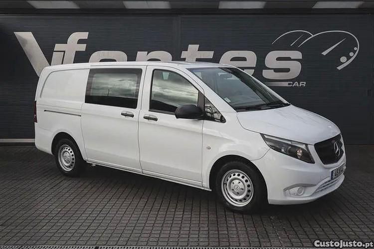 Usado Mercedes Vito 114 HP (83 kW) 2019 Branco Van