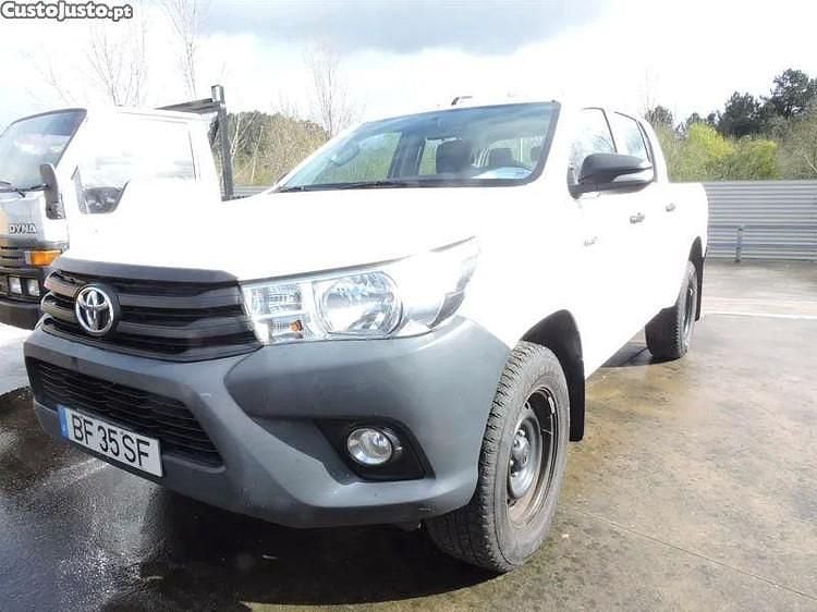 Branco Usado 2017 Toyota HiLux Pickup | € 31.500 (Preço justo) - Imagem 1/1