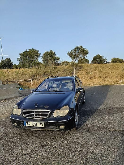 Usado 2001 Mercedes C220 Avantgarde Sedan | € 3.500 (Bom preço) - Imagem 1/4
