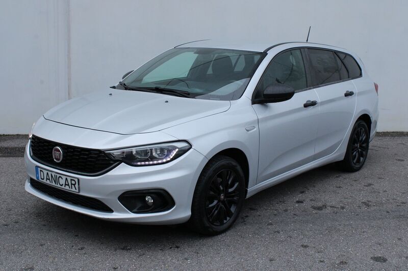 Cinza Usado 2020 Fiat Tipo Street Sedan | € 13.900 (Preço justo) - Imagem 1/4