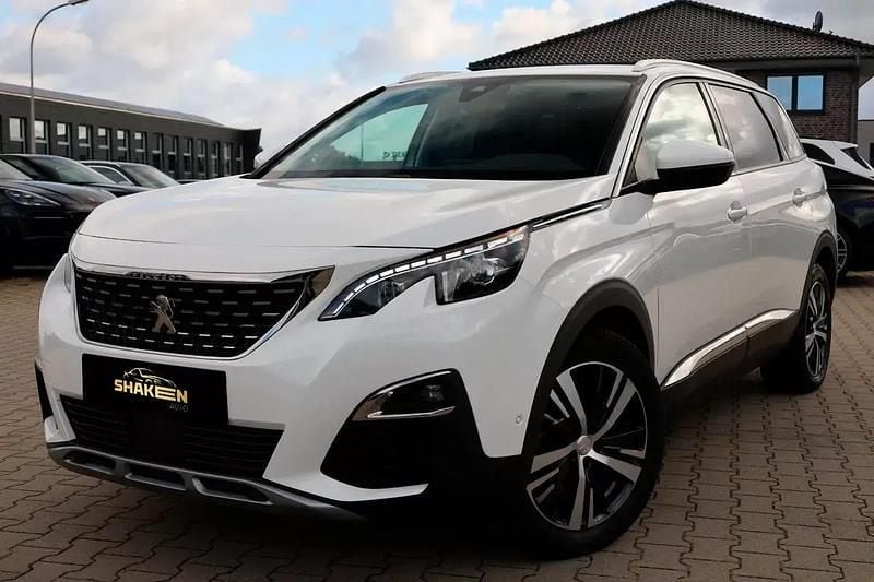 Branco Usado 2019 Peugeot 5008 Allure Monovolume | € 17.860 (Preço justo) - Imagem 1/4