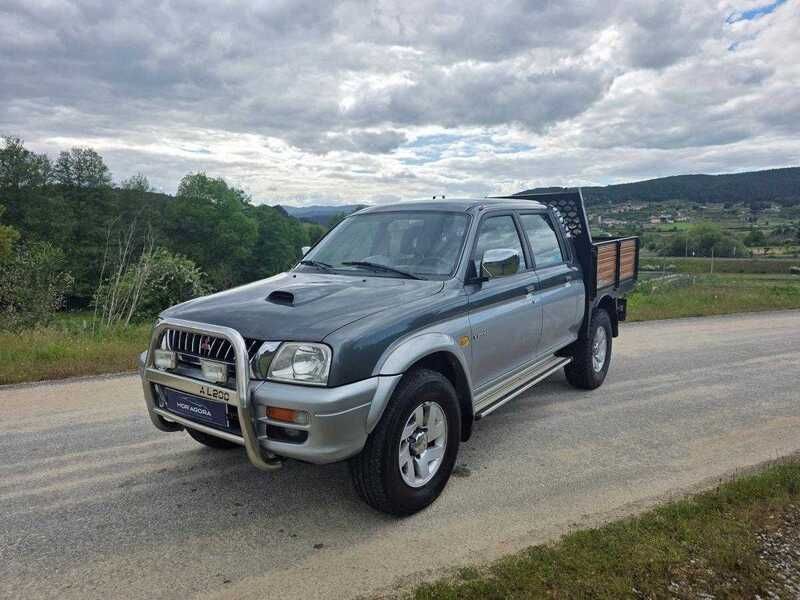 Cinzento Usado 2001 Mitsubishi L200 Pickup | € 13.990 (Preço justo) - Imagem 1/4