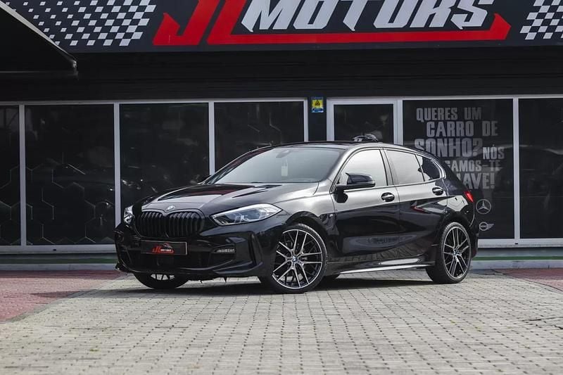 Preto Usado 2020 BMW 116 Citadino | € 23.900 (Preço justo) - Imagem 1/4