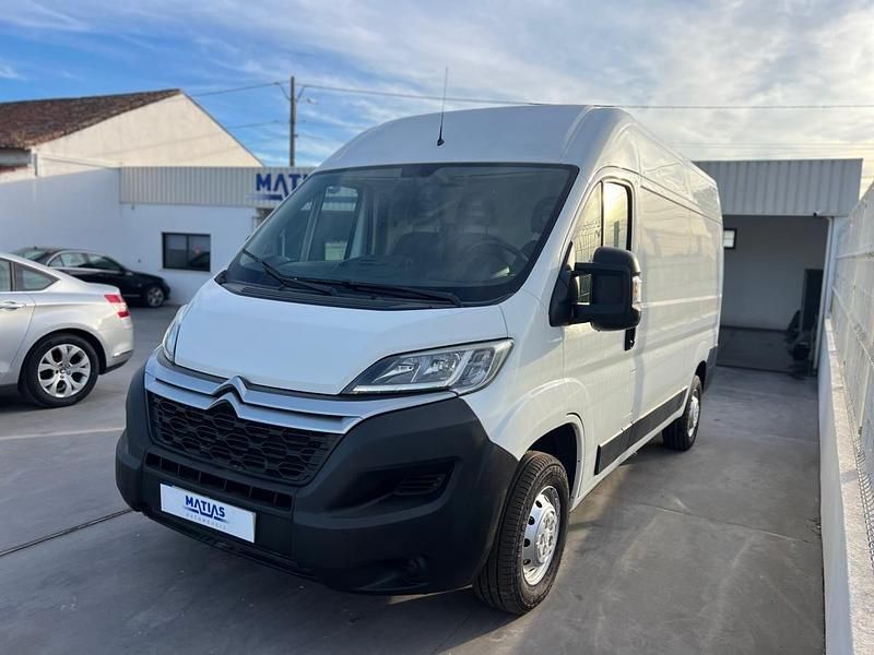 Branco Usado 2019 Citroën Jumper Monovolume | € 17.400 (Preço justo) - Imagem 1/4