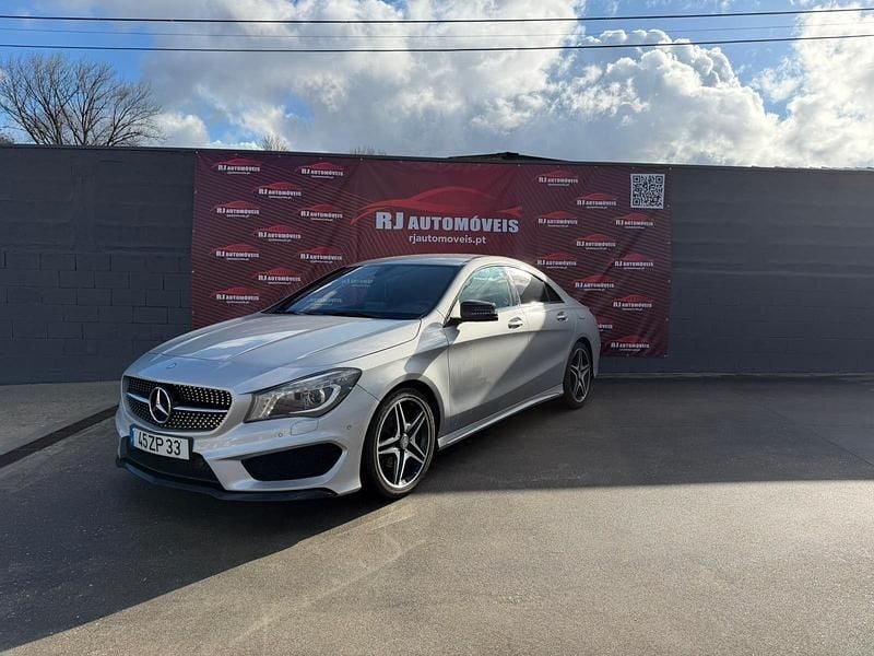 Cinza Usado 2016 Mercedes CLA180 AMG line Sedan | € 17.250 (Bom preço) - Imagem 1/4