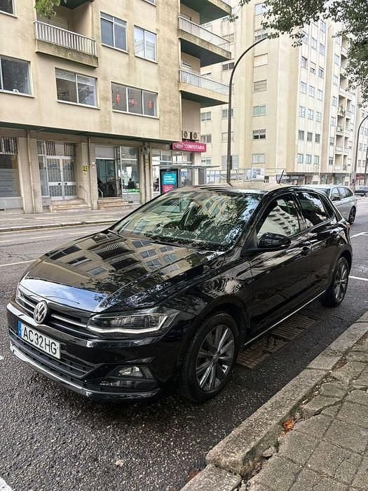 Usado 2018 VW Polo Highline Sedan | € 15.000 (Preço justo) - Imagem 1/4