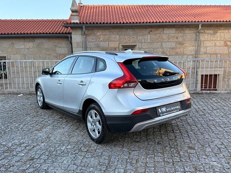Usado Volvo V40 Kinetic 115 HP (84 kW) 2014 Cinza Carrinha