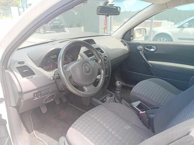 Branco Usado 2007 Renault Mégane GrandTour Carrinha | € 2.700 - Imagem 1/3