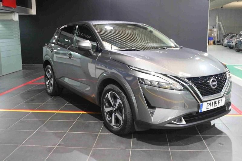 Preto Usado 2024 Nissan Qashqai N-Connecta SUV | € 29.990 (Preço justo) - Imagem 1/4
