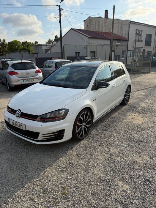 Branco Usado 2016 VW Golf VII GTI Sedan | € 19.999 (Super Preço) - Imagem 1/4