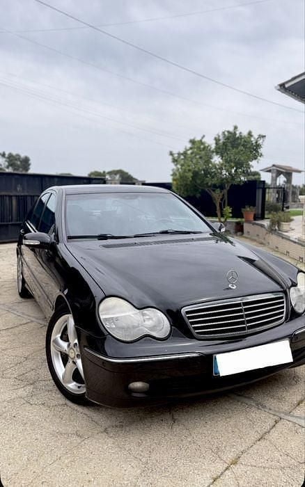 Usado 2003 Mercedes C220 Avantgarde Sedan | € 7.450 - Imagem 1/4