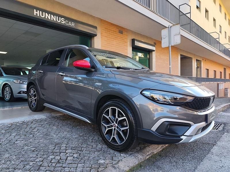 Cinza Usado 2022 Fiat Tipo | € 16.750 (Preço elevado) - Imagem 1/3