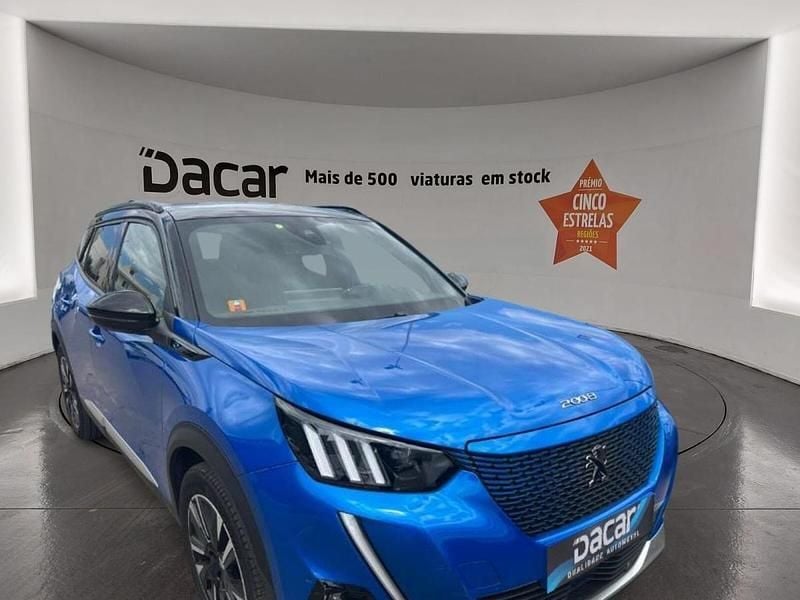 Azul Usado 2022 Peugeot e-2008 GT SUV | € 21.899 (Bom preço) - Imagem 1/4