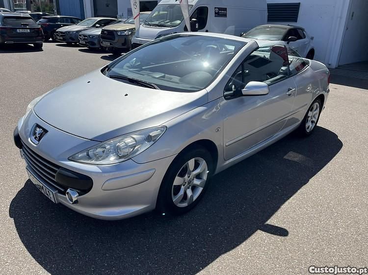 Cinza Usado 2006 Peugeot 307 Coupé | € 4.450 - Imagem 1/1