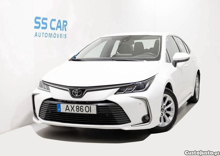 Branco Usado 2022 Toyota Corolla Sedan | € 19.490 - Imagem 1/1