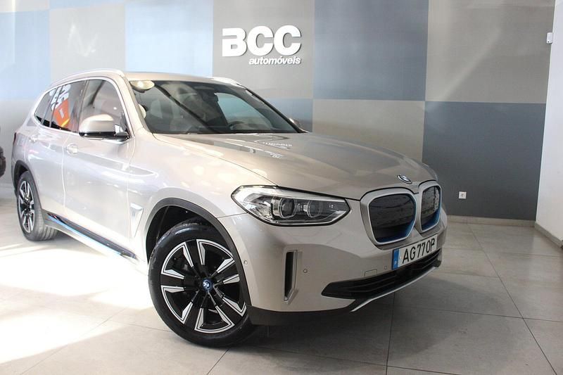 Cinza Usado 2021 BMW iX3 Impressive SUV | € 34.990 (Preço justo) - Imagem 1/4