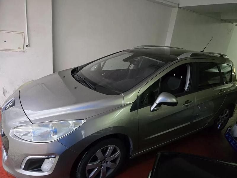 Usado Peugeot 308 SW 112 HP (82 kW) 2012 Dourado Carrinha
