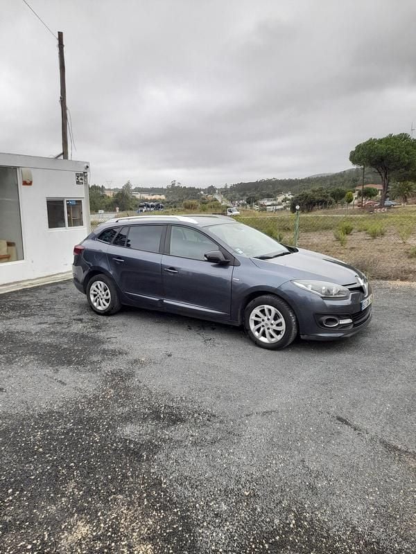 Cinza Usado 2015 Renault Mégane GrandTour LIMITED Carrinha | € 6.900 (Super Preço) - Imagem 1/4