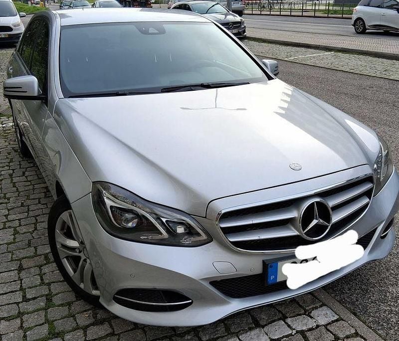 Usado Mercedes E300 204 HP (150 kW) 2015 Sedan