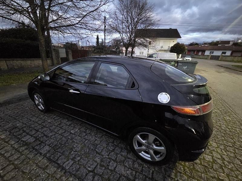 Usado Honda Civic 90 HP (66 kW) 2006 Sedan