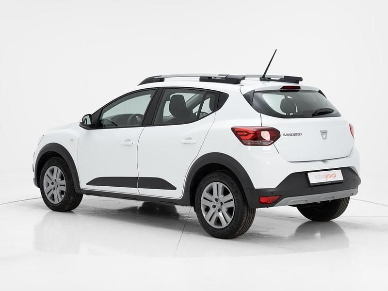 Usado Dacia Sandero Comfort 91 HP (66 kW) 2022 Branco SUV