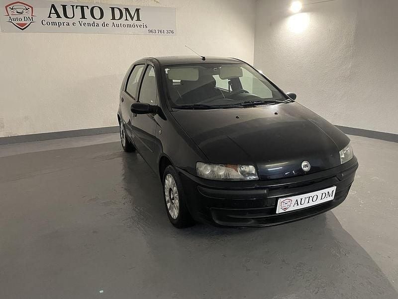 Usado Fiat Punto 80 HP (58 kW) 2000 Citadino