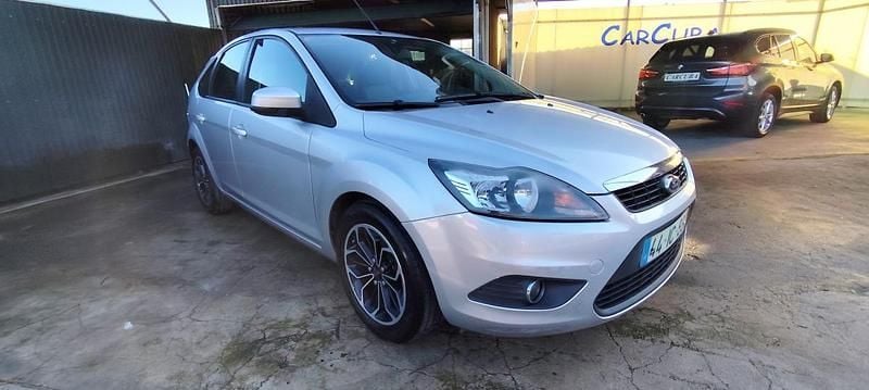 Usado Ford Focus Trend 90 HP (66 kW) 2009 Cinza Citadino