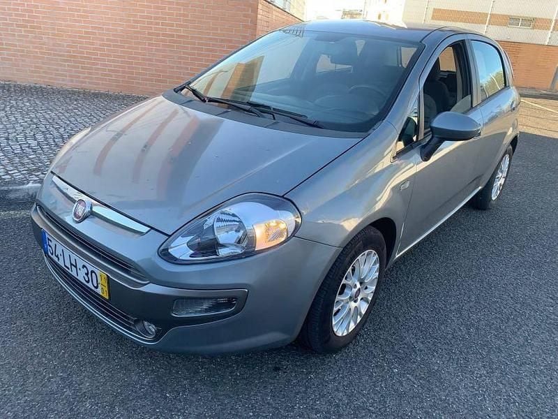 Cinzento Usado 2011 Fiat Punto Evo Citadino | € 5.900 (Bom preço) - Imagem 1/4