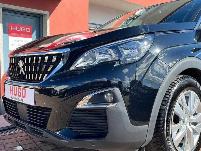 Usado Peugeot 5008 Active 130 HP (95 kW) 2020 Preto Monovolume