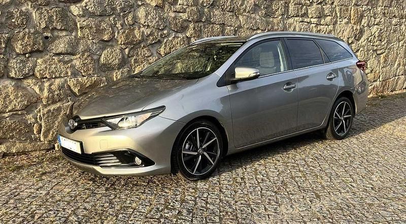 Usado 2018 Toyota Auris Touring Sports Carrinha | € 15.650 (Preço justo) - Imagem 1/4