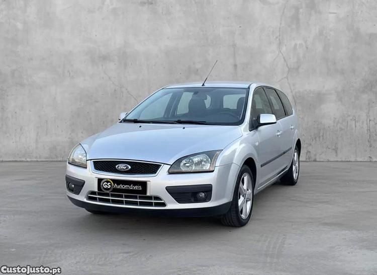 Cinza Usado 2006 Ford Focus Sedan | € 1.750 (Bom preço) - Imagem 1/1