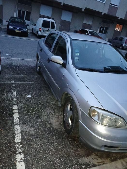 Usado Opel Astra 136 HP (100 kW) 1999 Sedan