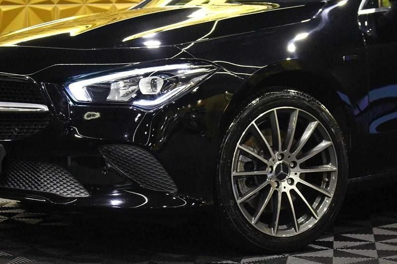 Usado Mercedes CLA250e 218 HP (160 kW) 2021 Preto Sedan