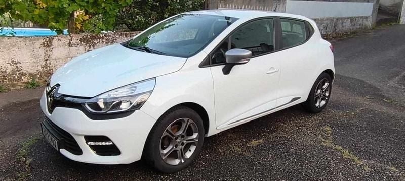 Branco Usado 2015 Renault Clio IV Citadino | € 7.800 (Super Preço) - Imagem 1/4
