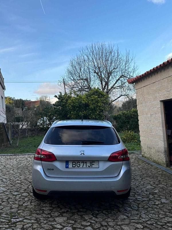 Usado Peugeot 308 120 HP (88 kW) 2017 Cinzento Carrinha