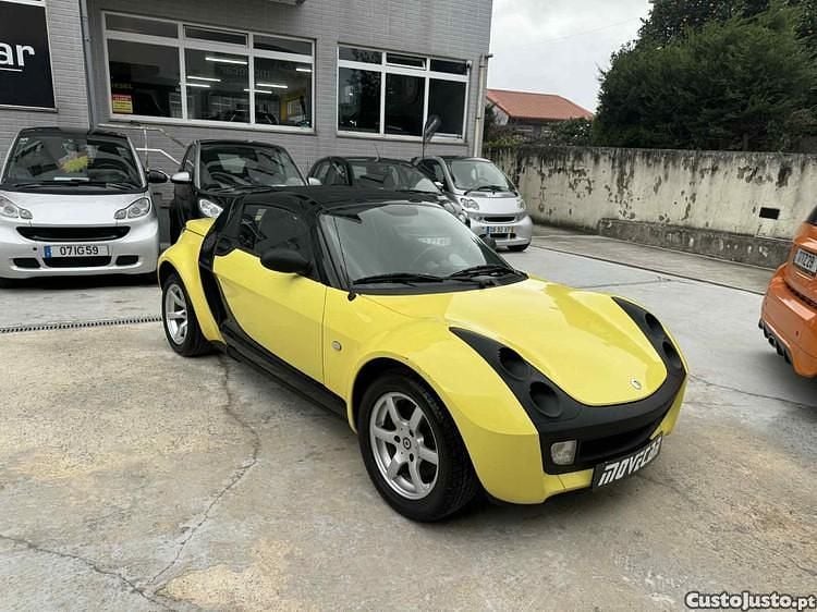 Usado Smart Roadster 81 HP (59 kW) 2004 Amarelo Cabrios