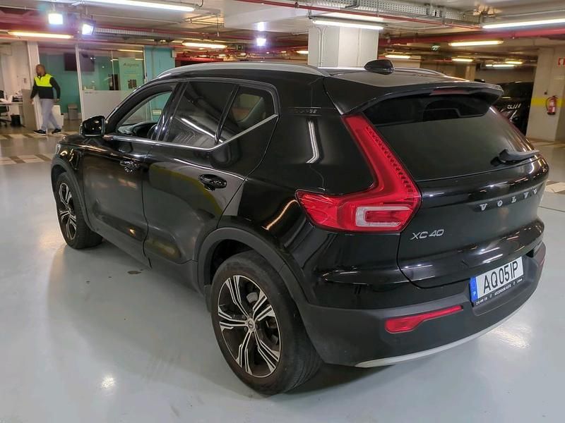 Usado Volvo XC40 Inscription 211 HP (155 kW) 2022 Preto SUV