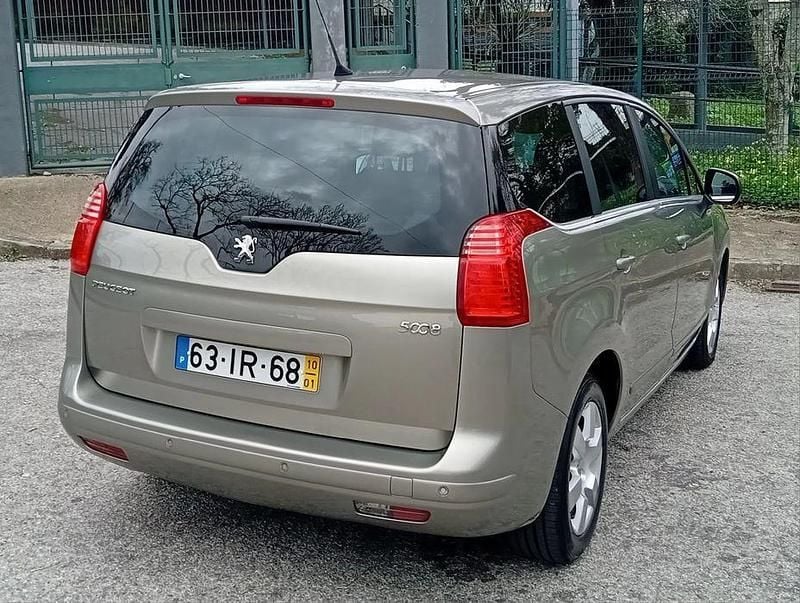 Usado Peugeot 5008 2010 Monovolume