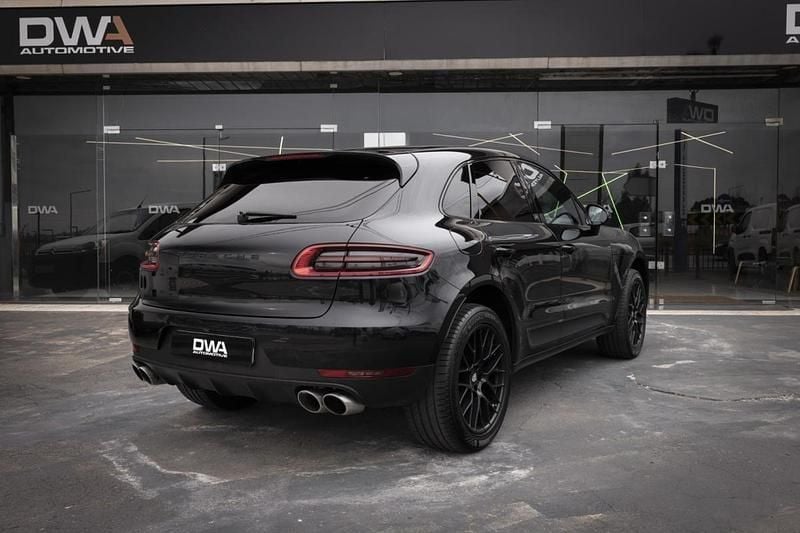 Usado Porsche Macan 258 HP (189 kW) 2015 Preto SUV