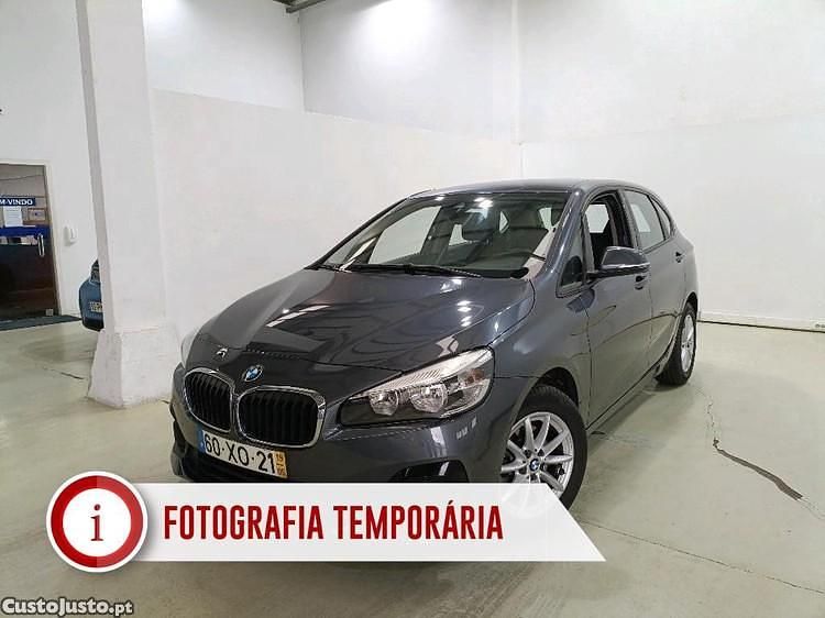 Usado BMW 216 Advantage 116 HP (85 kW) 2019 Cinza Monovolume