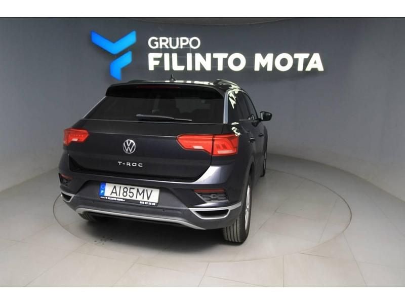 Usado VW T-Roc 110 HP (80 kW) 2021 Preto SUV