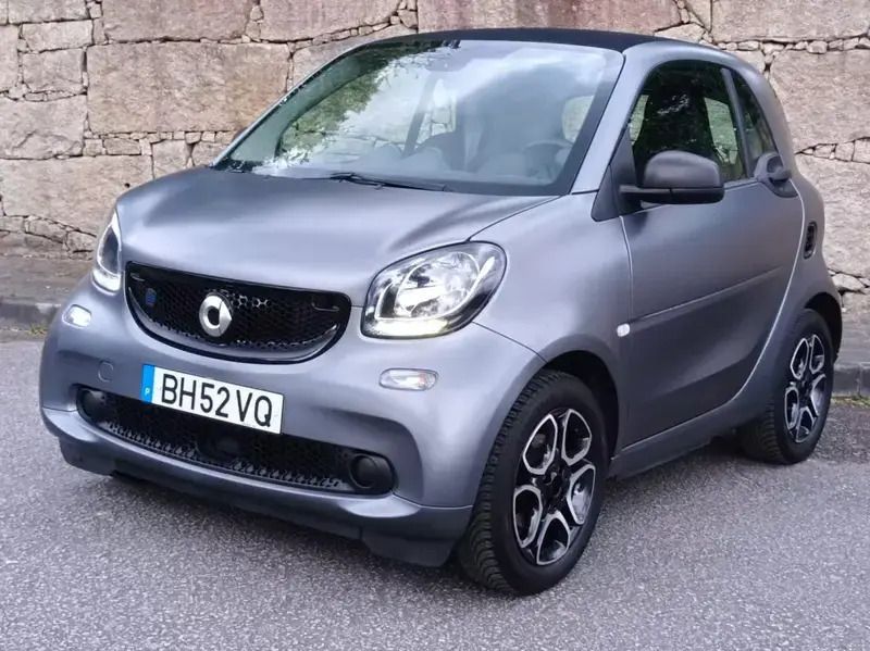 Cinza escuro Usado 2019 Smart ForTwo Electric Drive Passion Citadino | € 11.990 (Bom preço) - Imagem 1/4