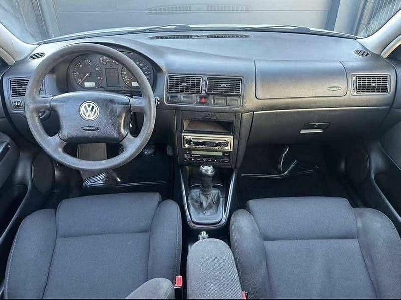 Usado VW Golf IV 110 HP (80 kW) 1998 Citadino