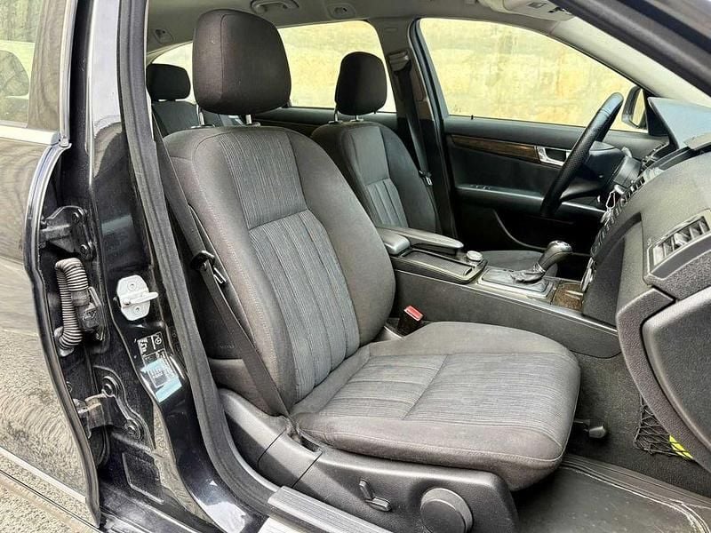 Usado Mercedes C220 Elegance 170 HP (125 kW) 2007 Sedan
