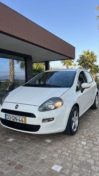 Usado 2012 Fiat Punto Citadino | € 5.500 - Imagem 1/4