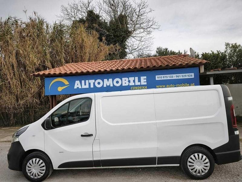 Usado Opel Vivaro 125 HP (91 kW) 2017 Branco Monovolume