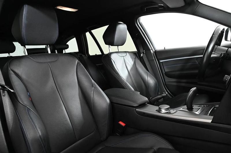 Usado BMW 318 150 HP (110 kW) 2019 Cinzento Carrinha