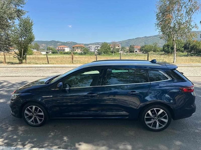 Usado Renault Mégane IV 110 HP (80 kW) 2018 Azul Carrinha