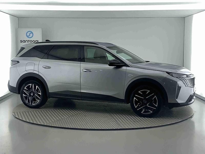 Cinzento Usado 2025 Peugeot 5008 Allure Monovolume | € 36.490 - Imagem 1/4