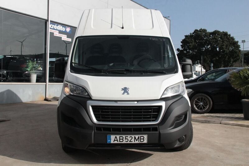 Branco Usado 2020 Peugeot Boxer Van | € 19.000 (Preço justo) - Imagem 1/4